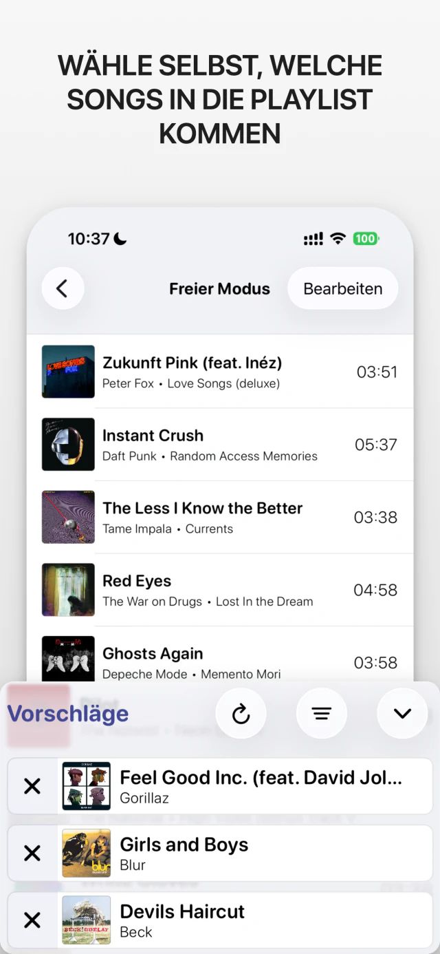 Screenshot der iana-App mit der Überschrift „Wähle selbst, welche Songs in die Playlist kommen“. Der freie Modus zeigt die Playlist und darunter Vorschläge für weitere Songs.